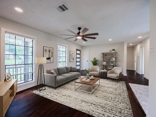 5618 Southbrook Dr, Houston, TX 77033