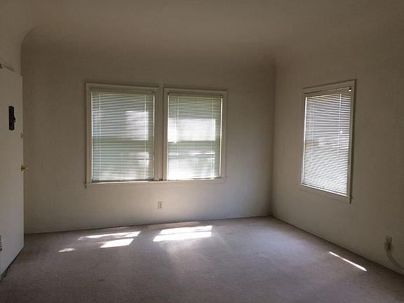 4th image of 1355 N Wishon Ave