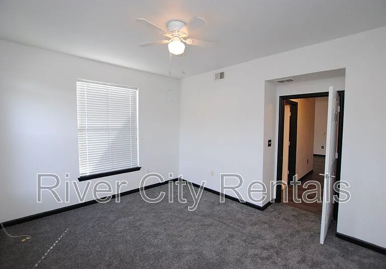8539 Gate Pkwy W #1736 — Photo 22