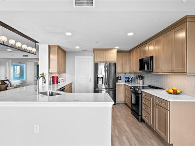 4780 Dolphin Cay Ln #404C, Saint Petersburg, FL, 33711
