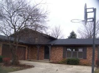 1527 Guildford Dr, Bourbonnais, IL 60914