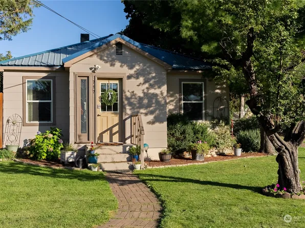 717 Tonasket AVE South, Tonasket, WA 98855