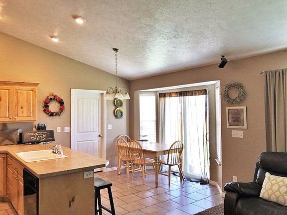 5th image of 3058 N Bechler Dr