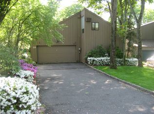 33 Talcott Rd, Rye Brook, NY 10573