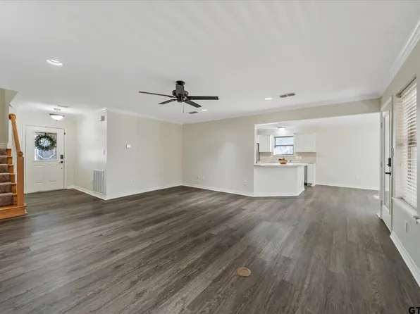 504 Susie St, Chandler, TX 75758