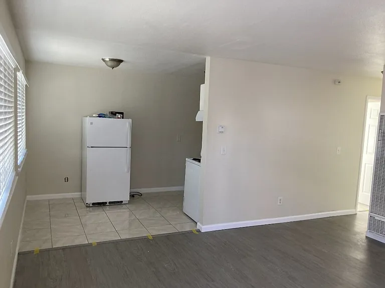 2131 Sacramento St #9 — Photo 4