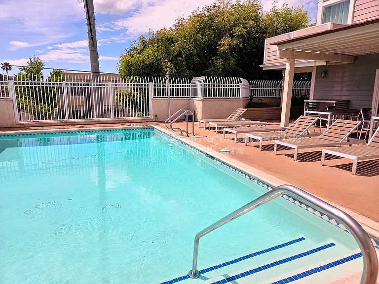 628 Daisy Ave #311 — Photo 23