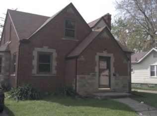22815 Grove Ave, Eastpointe, MI 48021