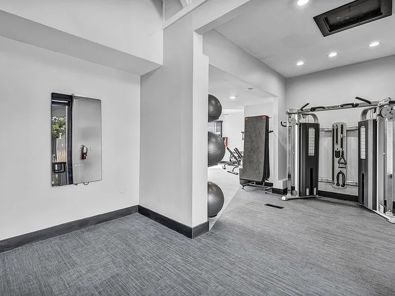 24/7 fitness center with Echelon mirror workouts