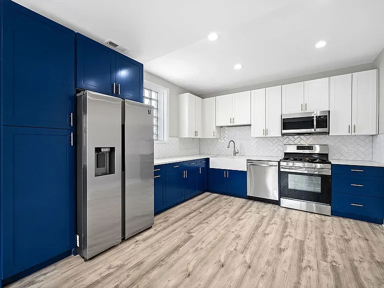 2756 W Monroe St #CH — Photo 3