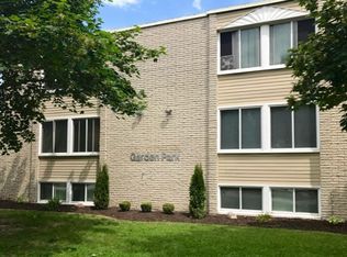 30600 Pardo St APT 3, Garden City, MI 48135