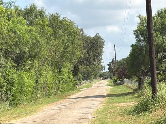 5th image of 332 County Road 763