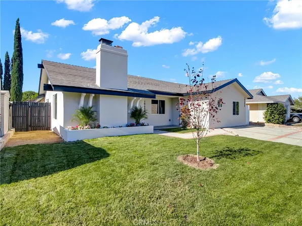 19604 Delight St, Santa Clarita, CA 91351