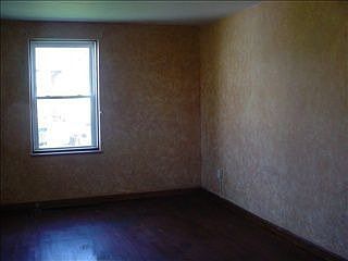 5th image of 410 N Sandusky St