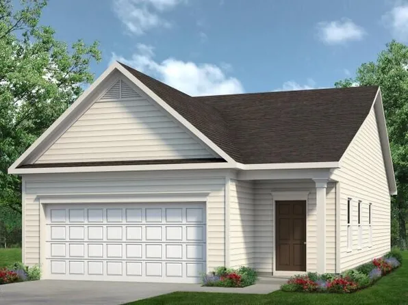 236 Courtside Dr, Dunn, NC 28334