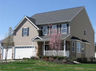 1110 Oakland Ave, Levittown, PA 19056