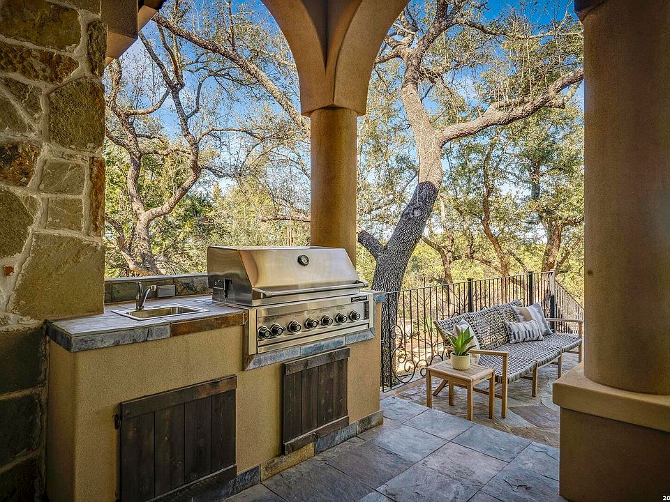 586 Clubs Drive, Boerne, TX 78006 | Zillow