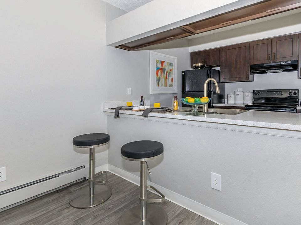 Retreat at Water's Edge | Colorado Springs, CO Apartments