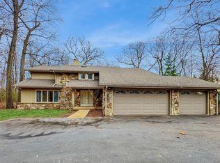 W308N7036 Club Cir E, Hartland, WI 53029