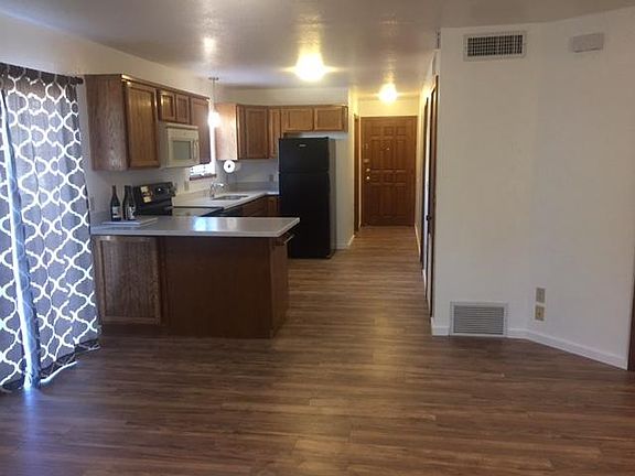 Large open floor plan - Kitchen and Dining Area