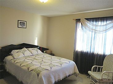 4th image of 464 Appleblossom Ln