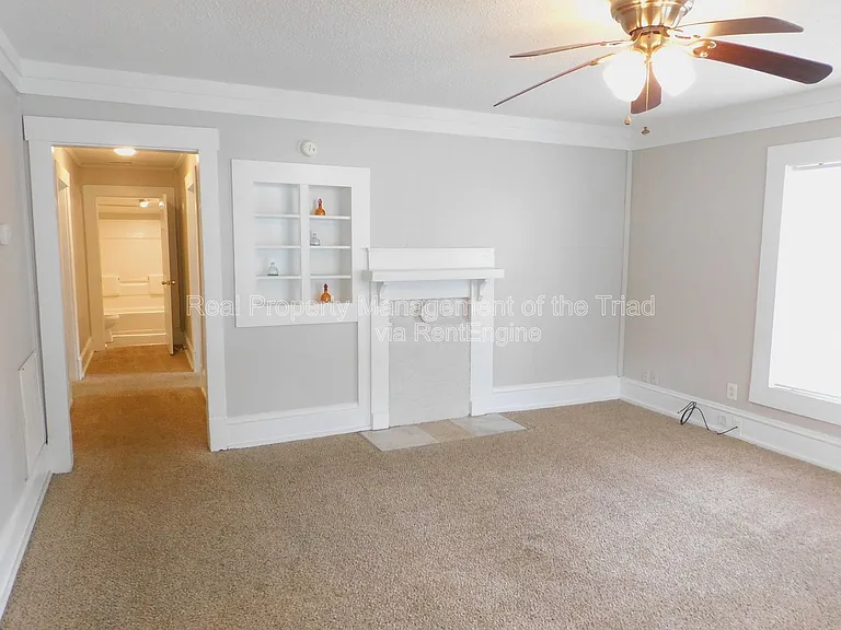 504 Oxford St — Photo 6