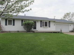 402 12th Ave, Hampton, IL 61256