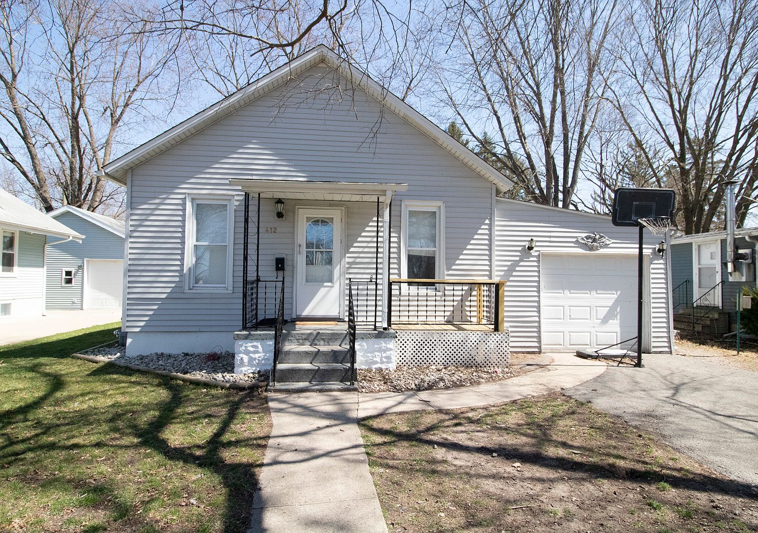 412 Depot St, Mazon, IL 60444 Zillow