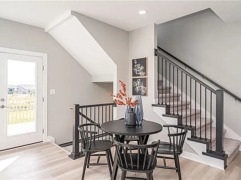 15300 Goldenrod Dr — Photo 5