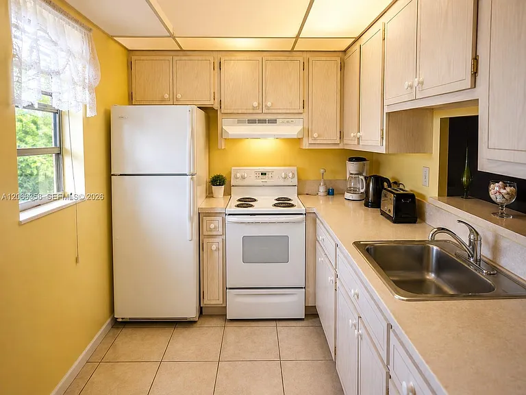 5181 W Oakland Park Blvd #312 — Photo 3
