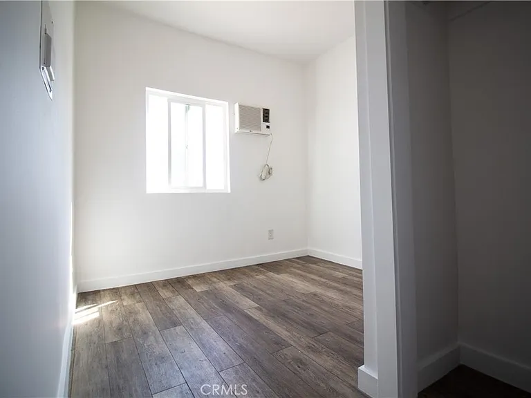 1411 S Burlington Ave #29 — Photo 2