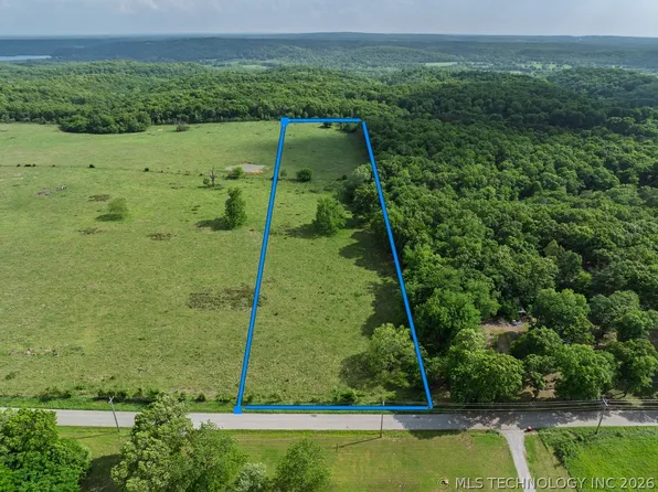 10464 E 420th Rd, Strang, OK 74367