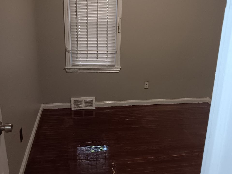 1st image of 16771 Saint Marys St