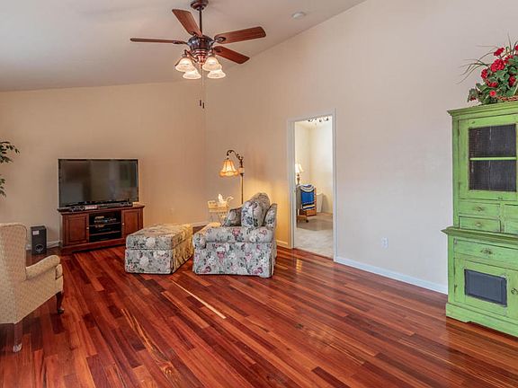 3rd image of 455 N Old Camp Ln