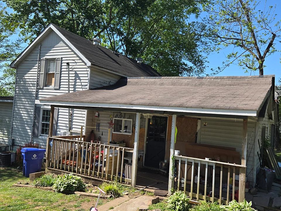 1st image of 301 S Wilder Ave