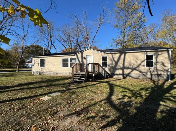 601 E Floral Street, Nevada, MO 64772