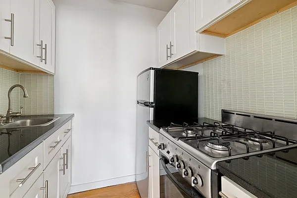 Rented by Compass | media 13