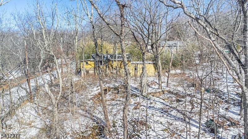 1st image of 104 Espanong Rd