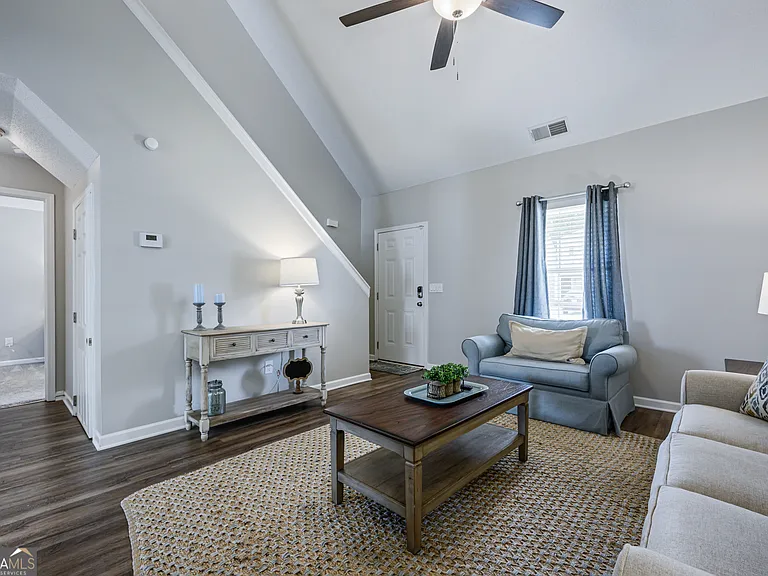 31 Middleton Ct — Photo 6