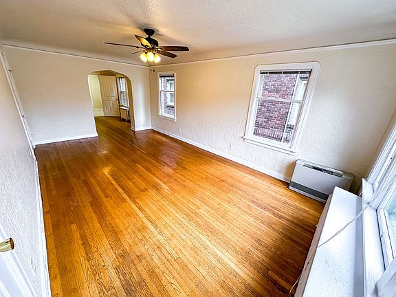 3rd image of 722 10th Ave E APT 2