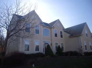 31 Woodside Farm Dr, Garnet Valley, PA 19060