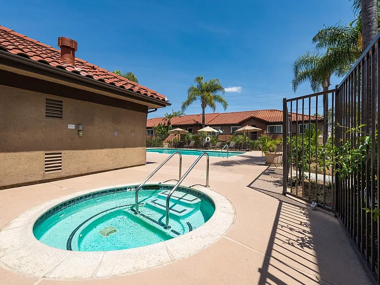 Artesia Escondido — Photo 14