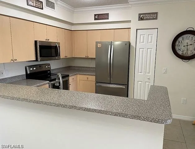 Building Photo - 1180 Reserve Way #206