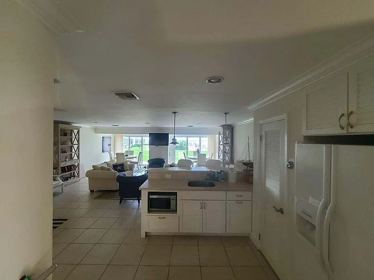 3851 N Ocean Blvd #409 — Photo 28