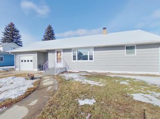 605 NE 2nd St, Strasburg, ND 58573