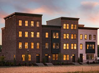 905 D Woodlawn Ave, Saint Paul, MN 55116