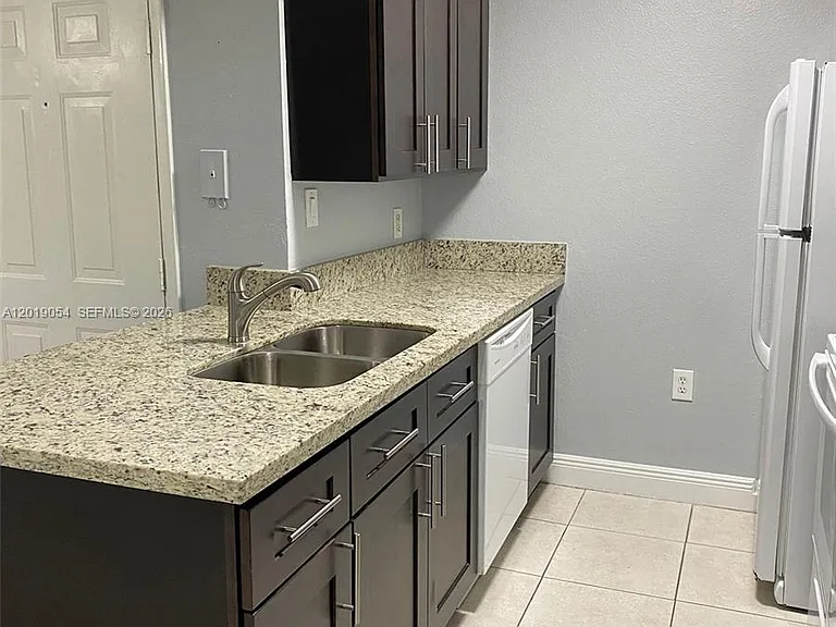 15551 SW 104th Ter #8111 — Photo 4