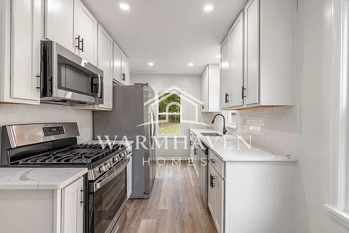 3 bed, 2.0 bath, 1582 sqft, $1,645 — Photo 3