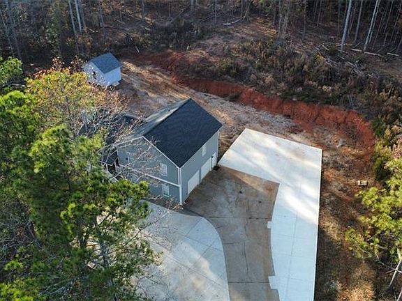 2nd image of 4872 Lewis Rd