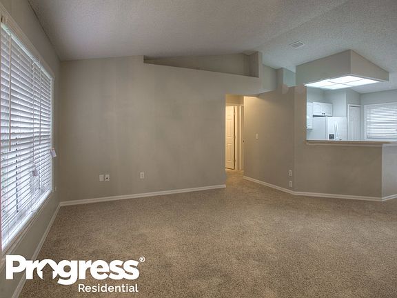2nd image of 612 N Parkway St